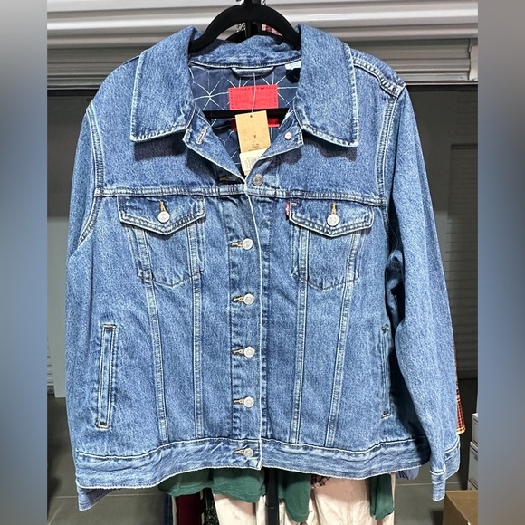Levi’s | Trucker Jacket - Picture 1 of 3